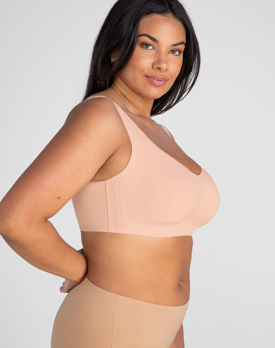 SoftFormBra-Model-Blush-1X-Julia-Side.jpg